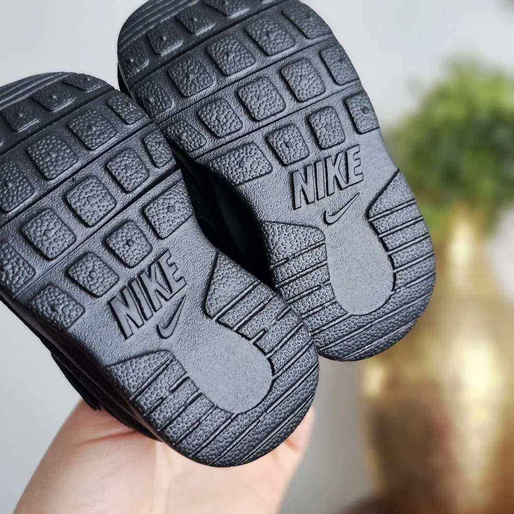 Nike Tanjun TDV Baby Toddler Sneakers – Black | Size 4C | Hook & Loop - Picture 9 of 11